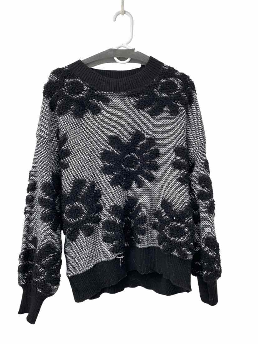 Davi & Dani Ladies Size M Sweater