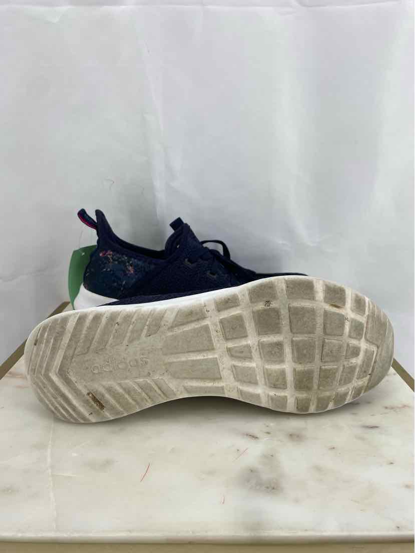 Addidas Ladies Size 7 Shoes