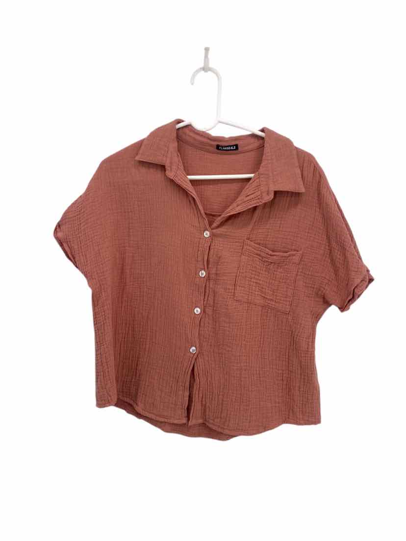 Flamingals Ladies Size Small Shirt