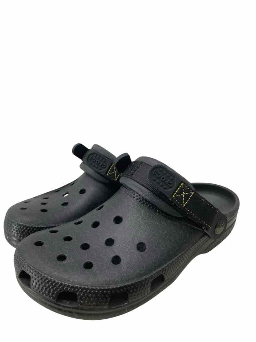 Crocs Men's Size 6 Shoes