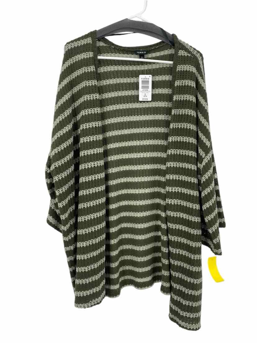 Torrid Ladies Size 2/2x NEW Sweater