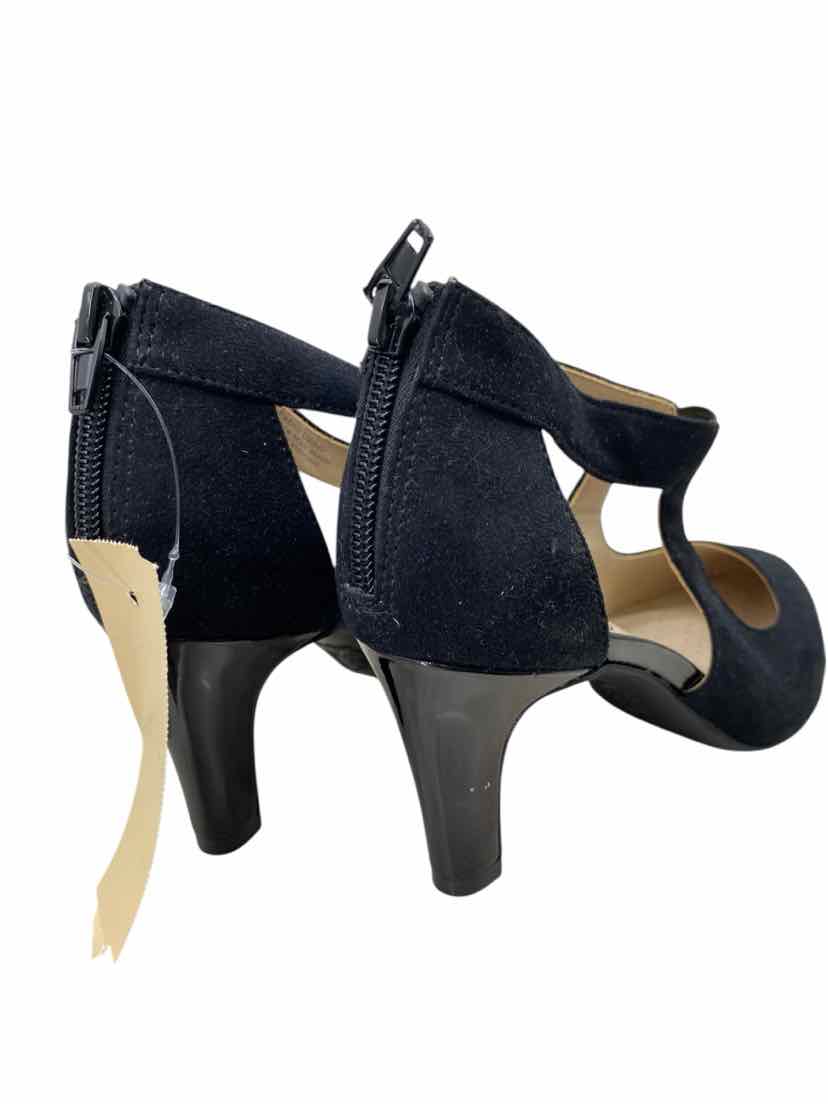 Life Stride Ladies Size 6.5 Shoes