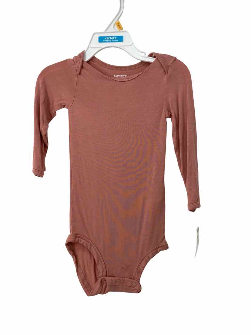 Carter's Kids Size 12m Onesie