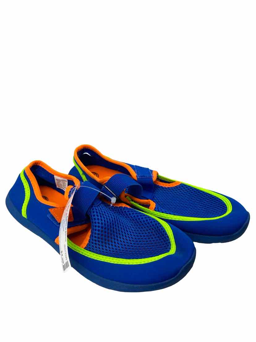 Wonder Nation Kids Size 4/5 Like New Water Shoes
