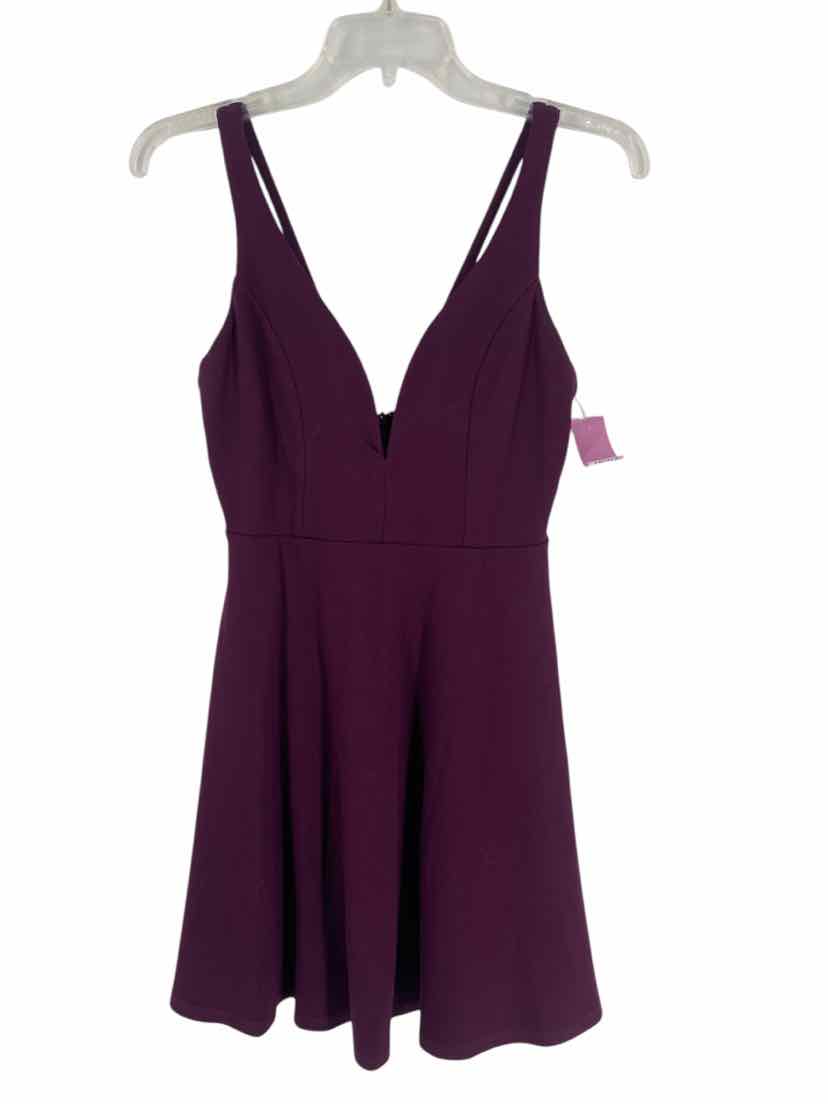 Ladies Lulus Size S Dresses