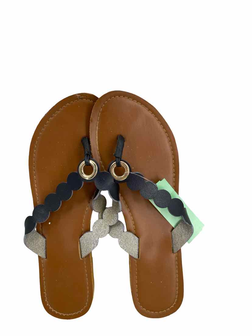 Blue Fin Ladies Size 10 Sandals