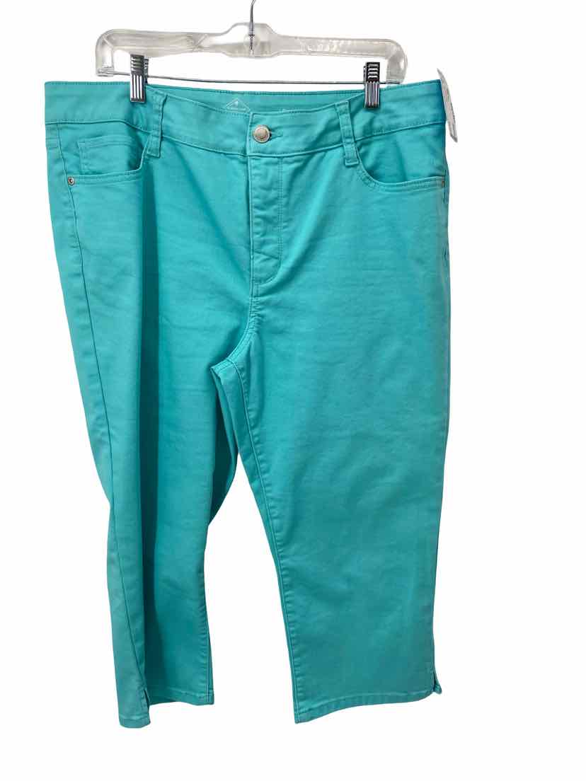 St Johns Bay Ladies Size 16 Capri
