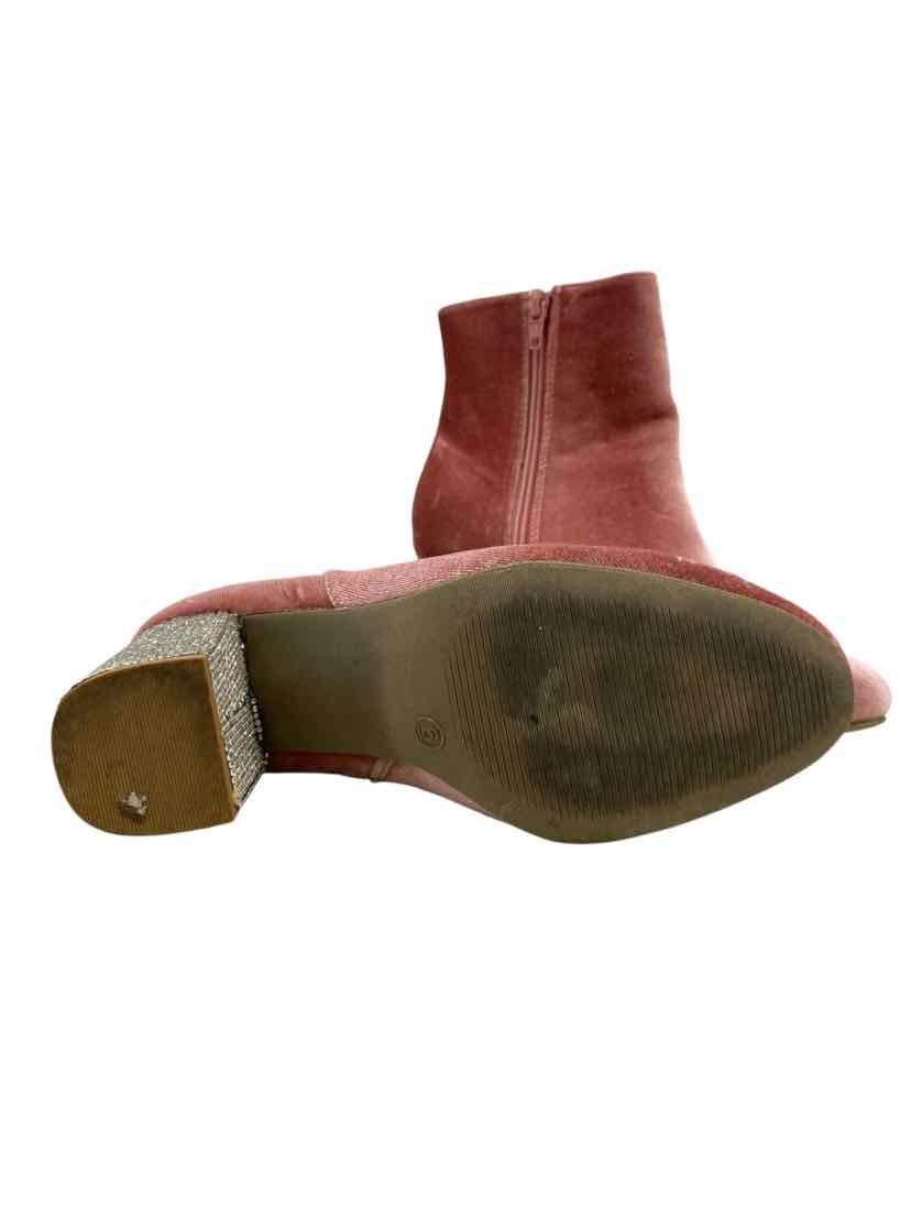 Charlotte Russe Ladies Size 6 Boots