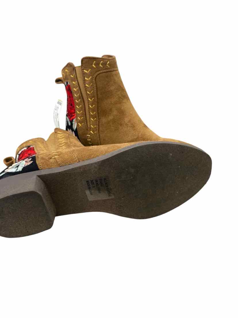 No Brand Ladies Size 9 Boots