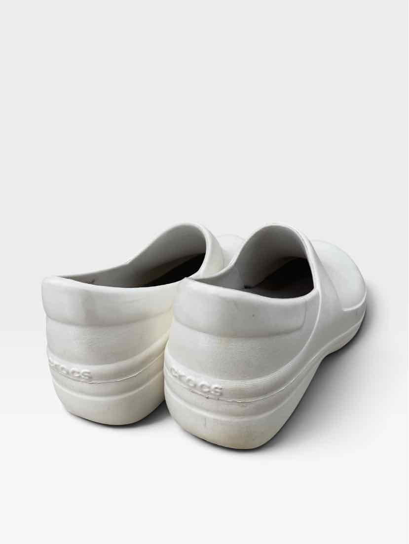 Crocs Ladies Size 9 Shoes