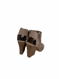 Vince Camuto Ladies Size 8.5 Shoes