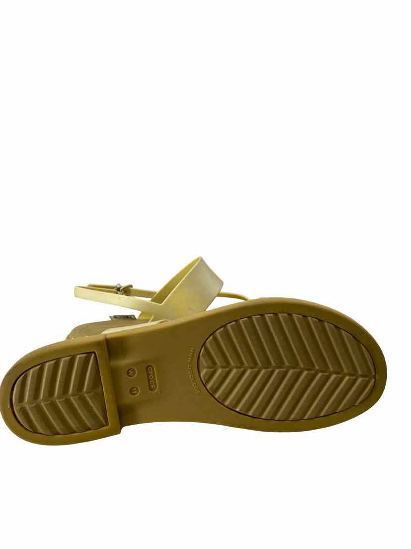 Crocs Ladies Size 11 Sandals