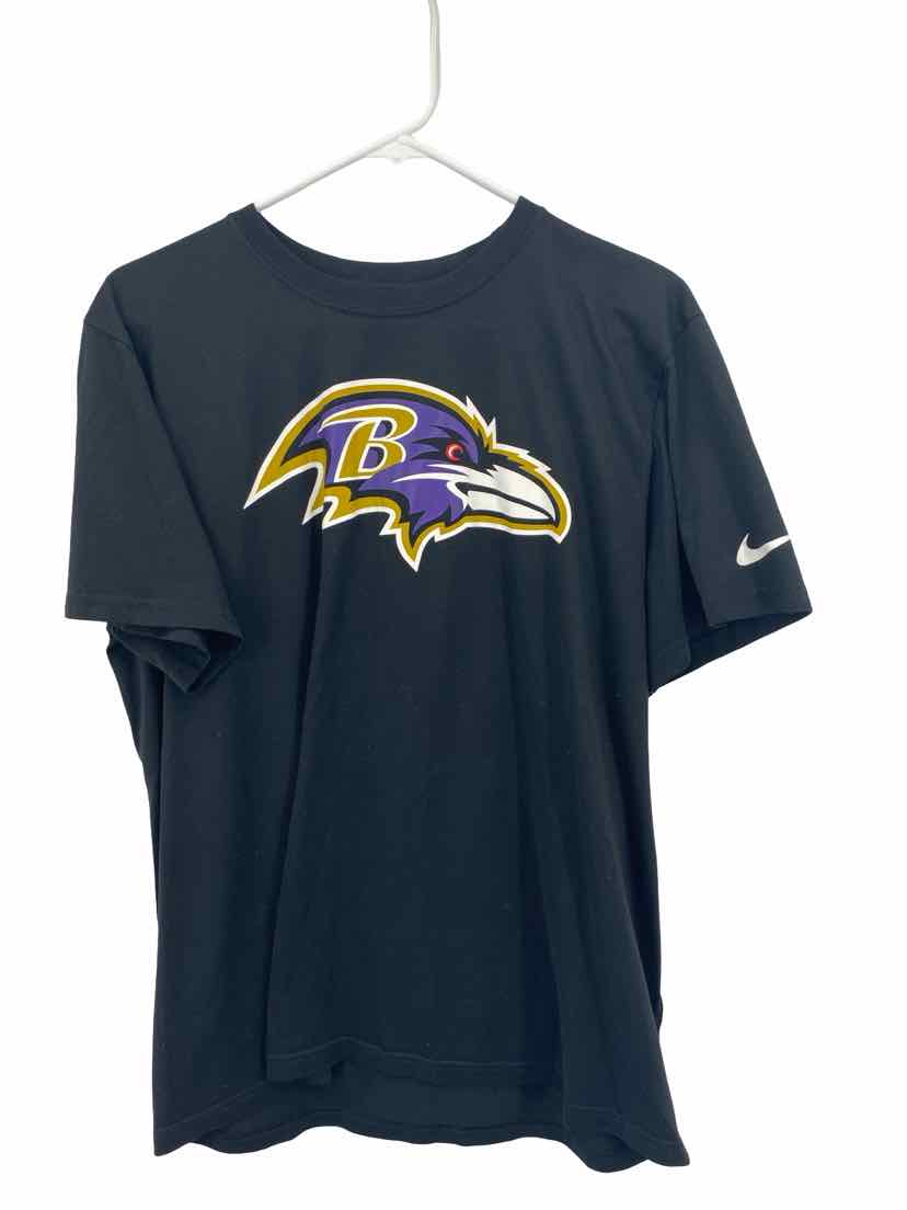 Nike Men's Size XL Shirt