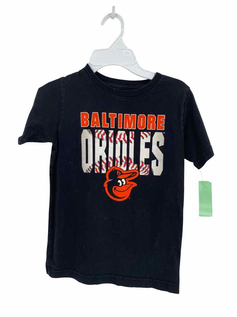 Genuine Merchandise Kids Size 6/7 Shirt