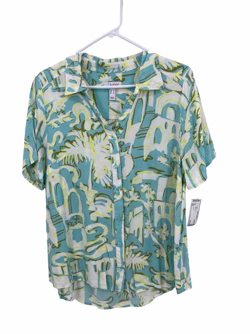 D & Co Ladies Size M Shirt