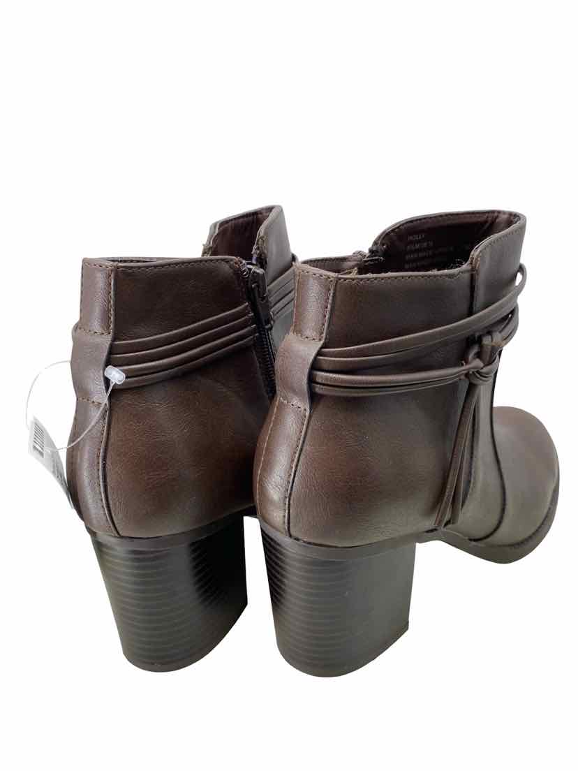 Me too Ladies Size 8.5 Boots