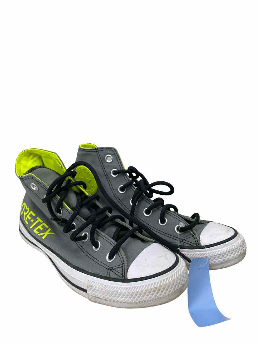 Converse Ladies Size 7.5 Shoes