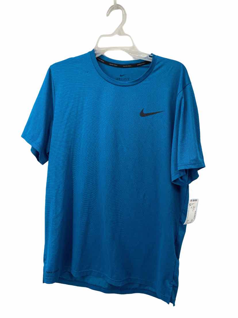 Nike Men's Size M Shirt