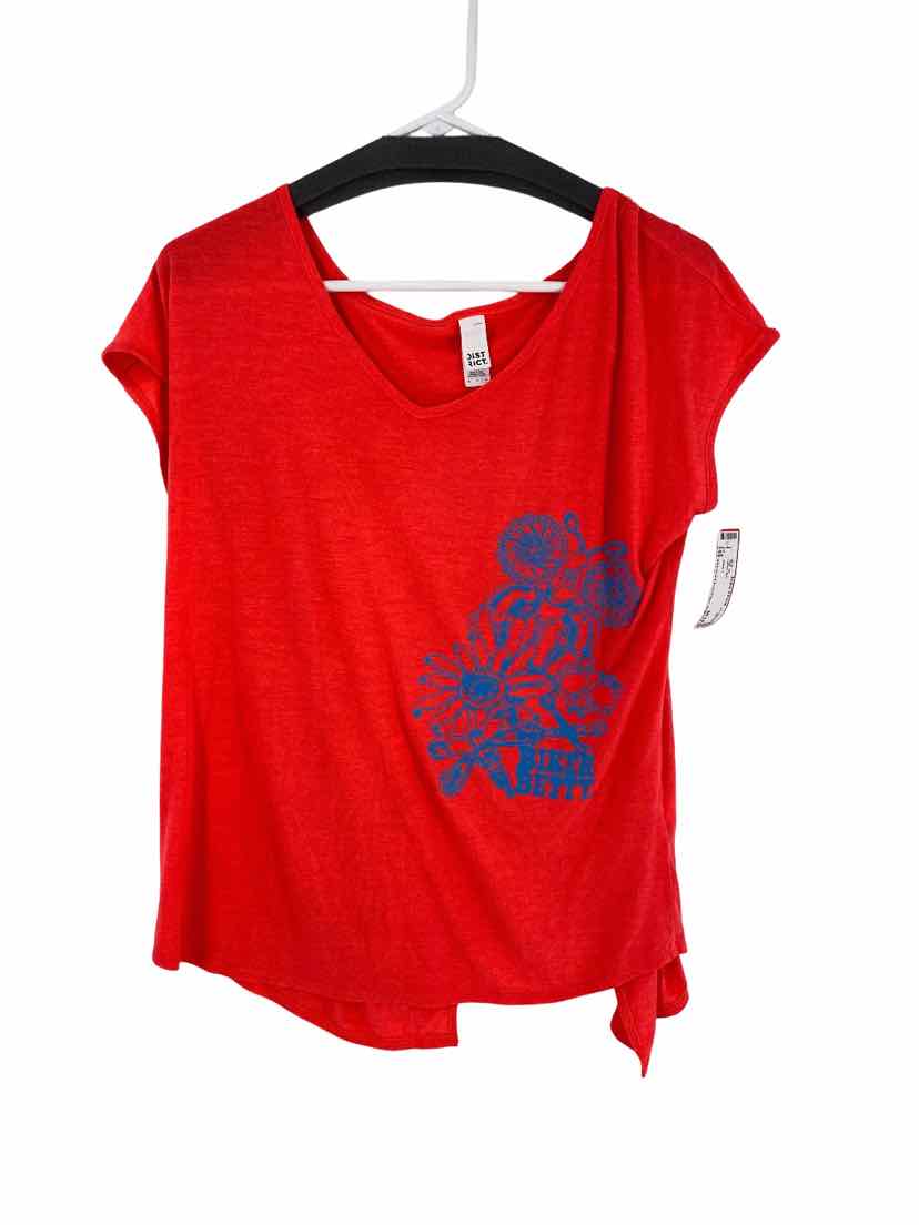 District Ladies Size M Shirt