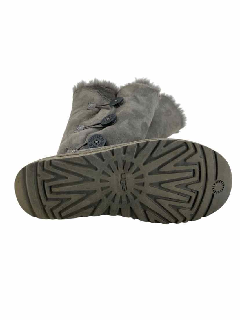 Ugg Ladies Size 7 Boots