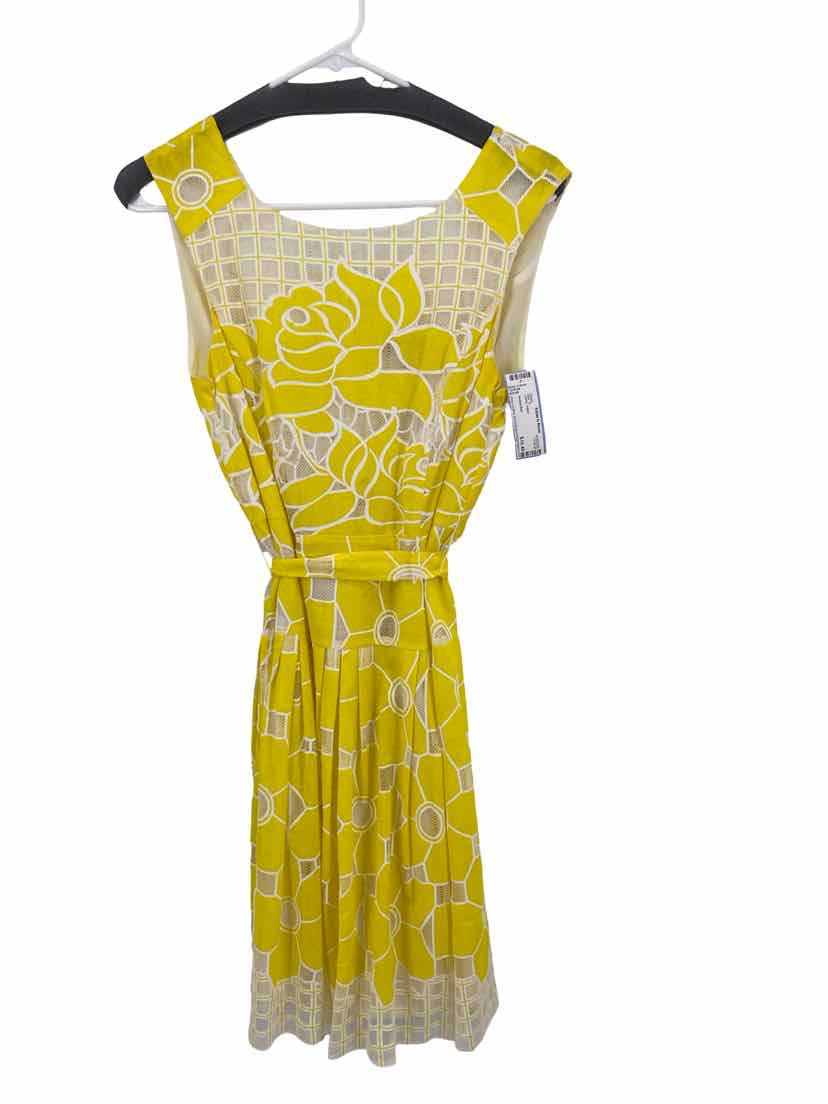 Robbie Bee Ladies Size 8 Dress