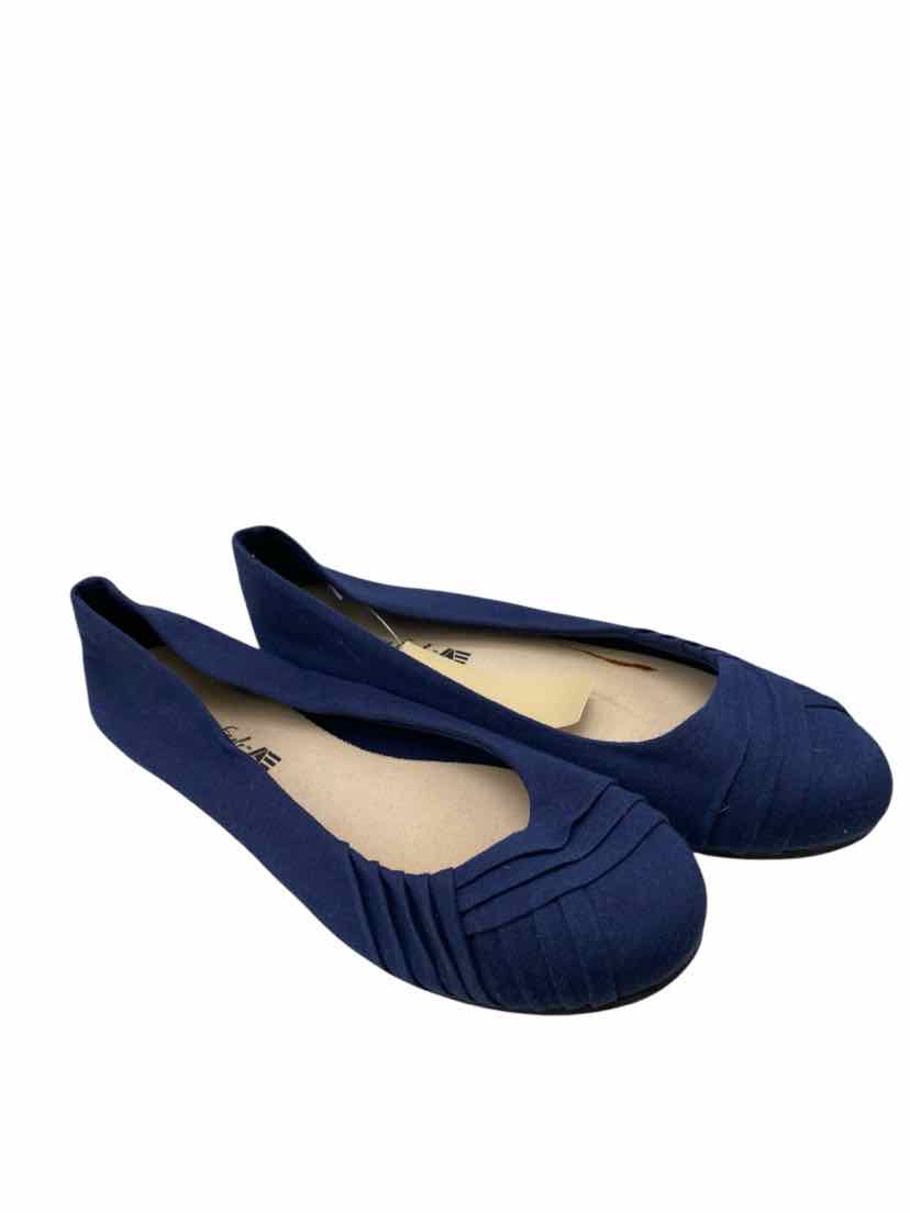 American Eagle Ladies Size 8 Shoes