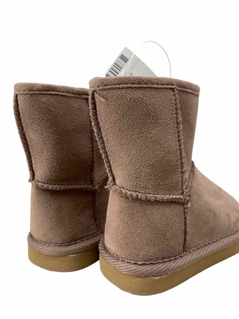 Old Navy Kids Size 5 Shoes