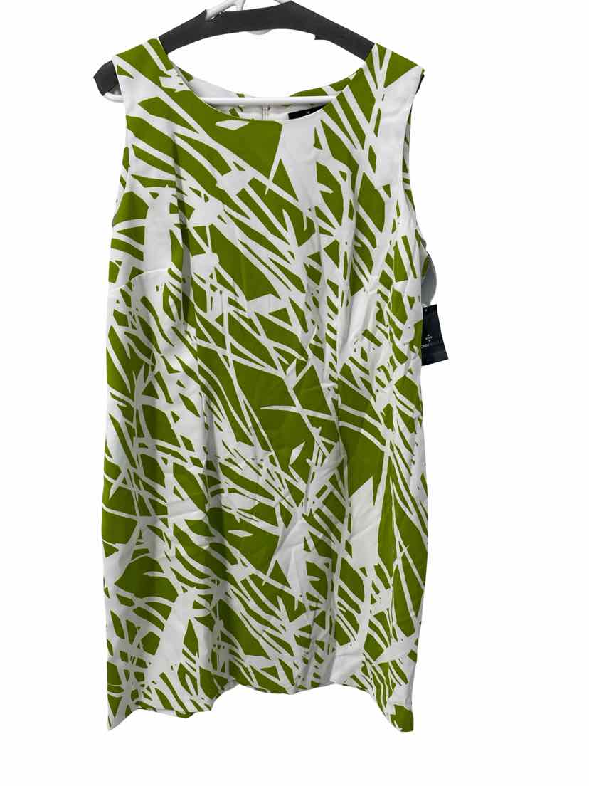 Ronni Nicole Ladies Size 18 NEW Dress