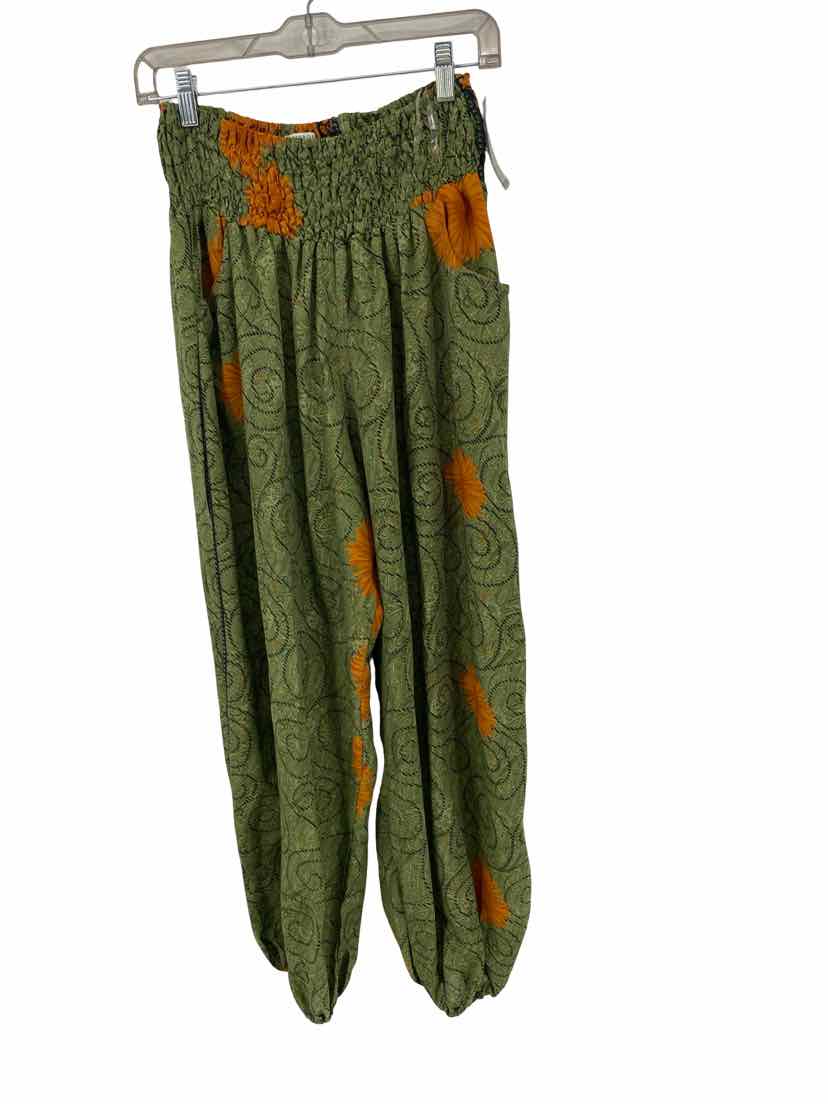 Earthbound Ladies Size M Pants