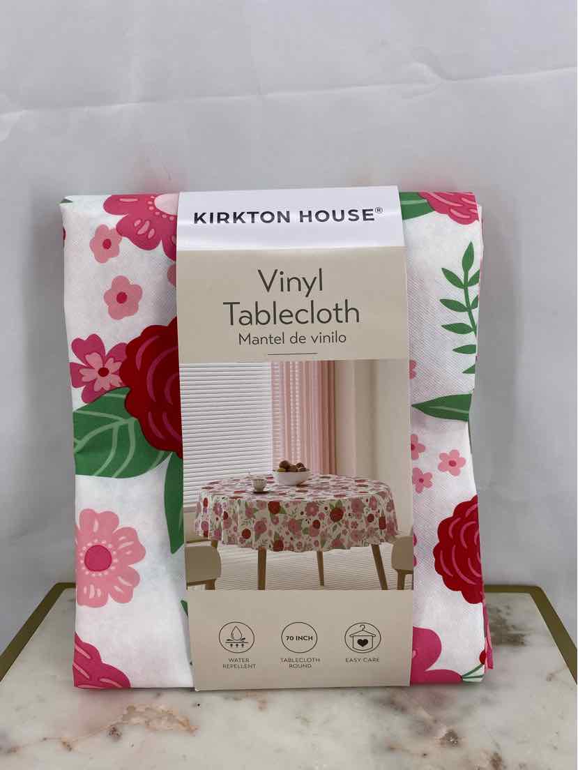 Kirkton House Size 70 inch round NEW Tablecloth