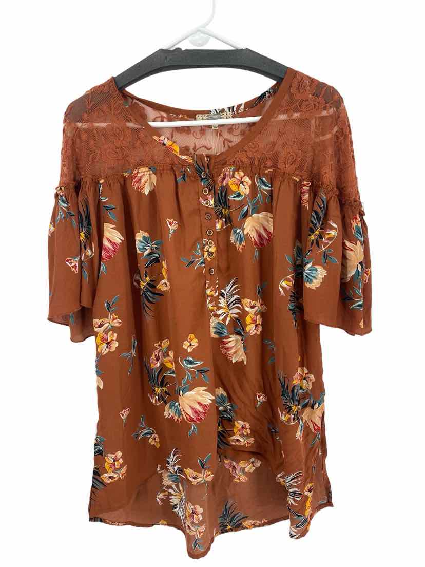Gimmicks Ladies Size M NEW Shirt