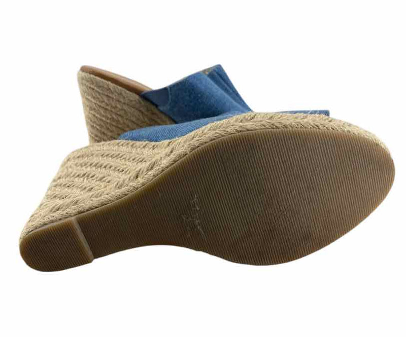 Ladies Athena Alexander Size 6 Shoes