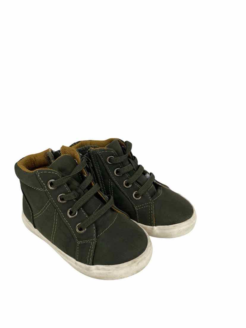 Cat & Jack Kids Size 5 Shoes