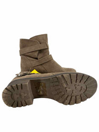 White Mountain Ladies Size 9.5 Boots