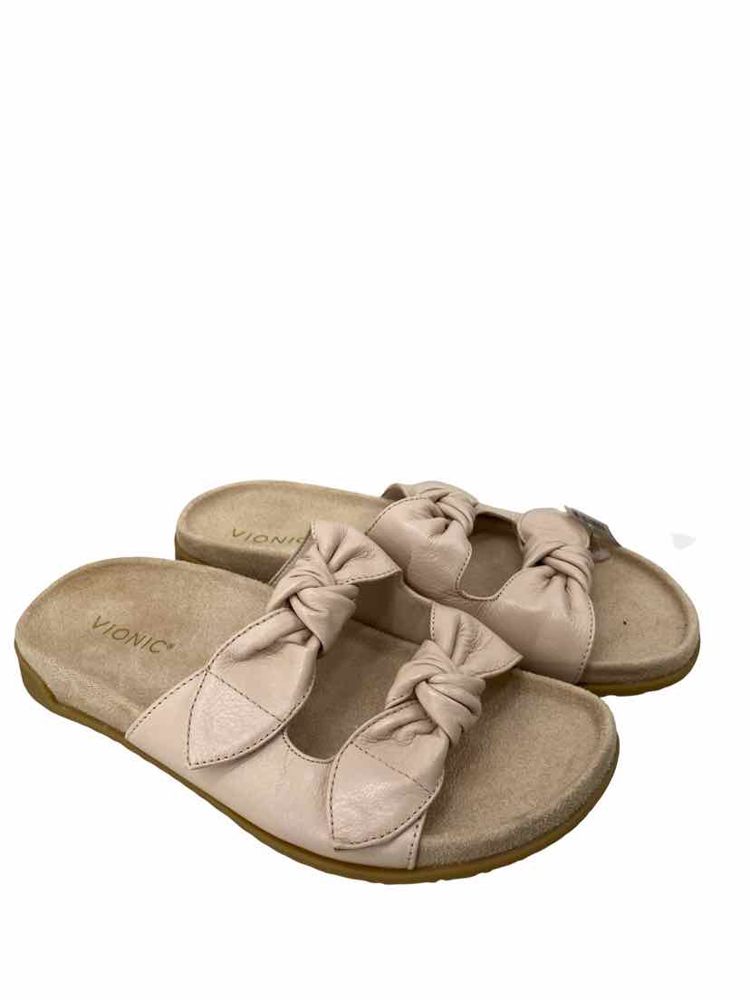 Vionic Ladies Size 7 Like New Sandals