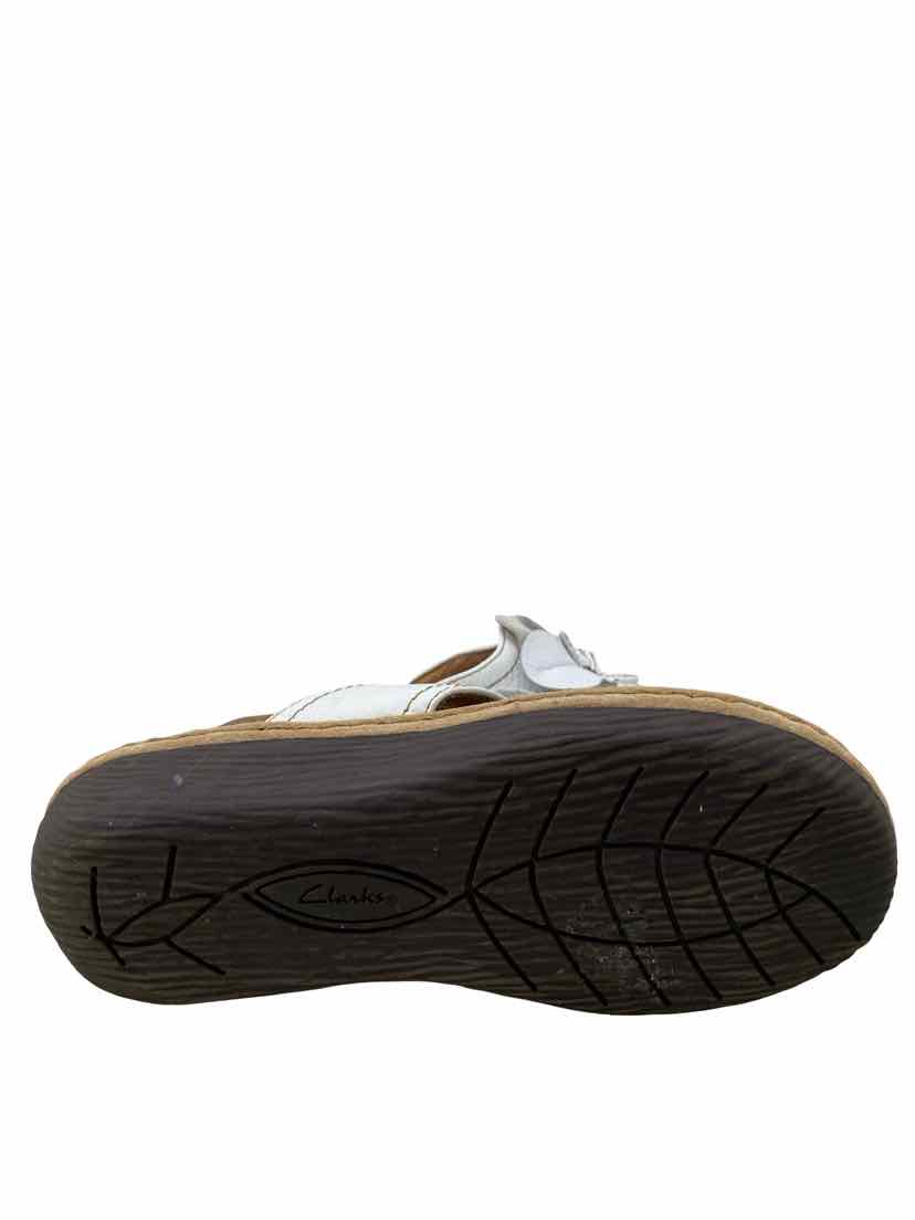 Clarks Ladies Size 7.5 Sandals