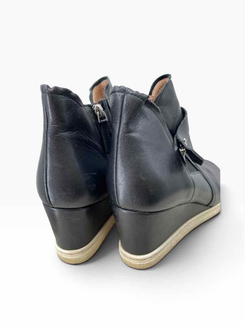 Paolo Ladies Size 9.5 Shoes