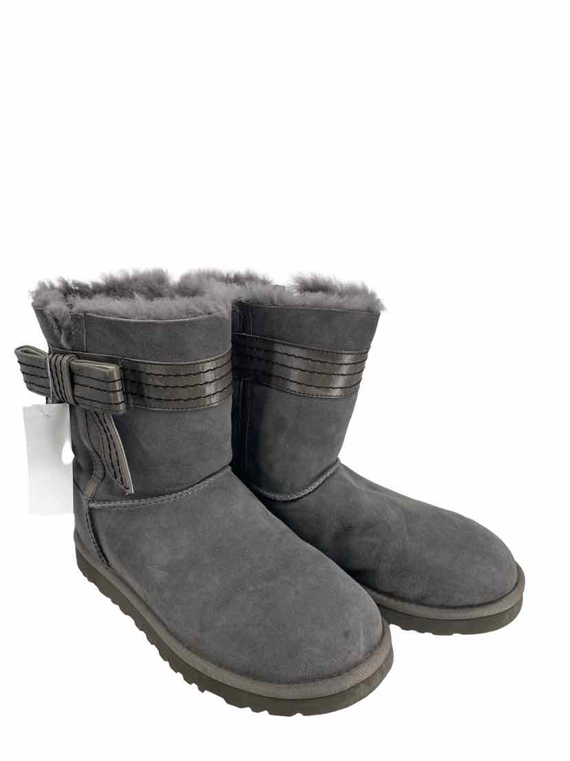 Ugg Ladies Size 8 Boots