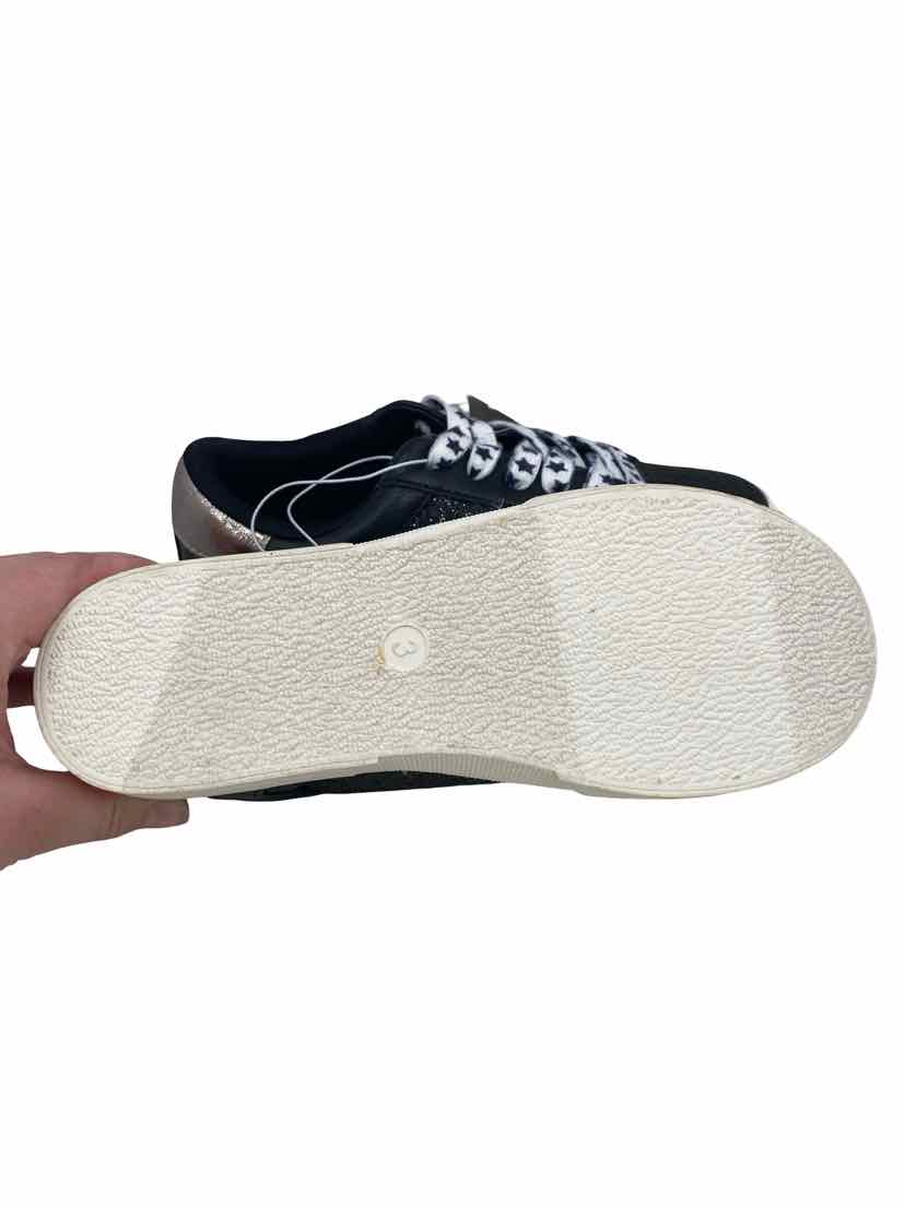 Art Class Kids Size 3 NEW Shoes