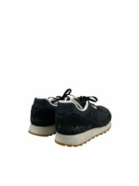 Under Armour Ladies Size 8.5 Shoes