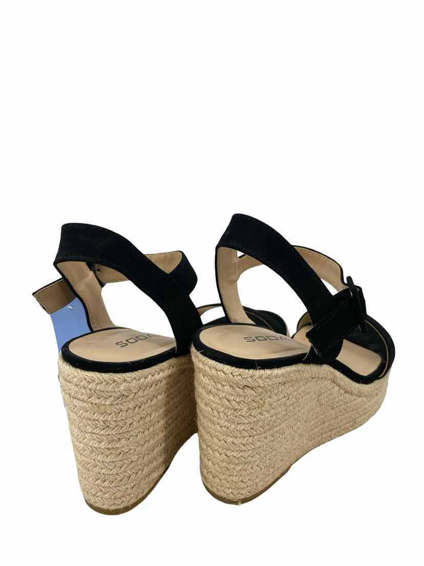 Soda Ladies Size 8 Sandals