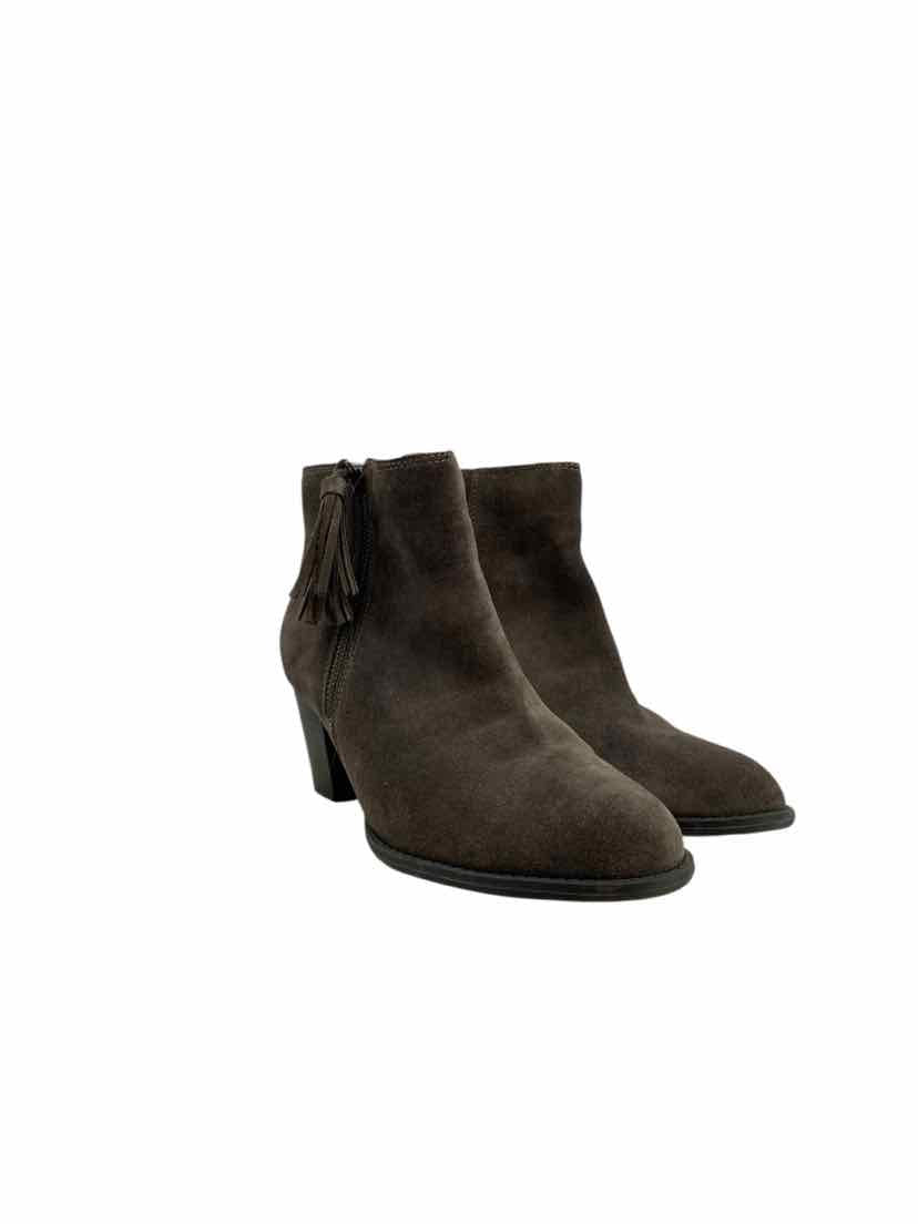 Vionic Ladies Size 9 Boots