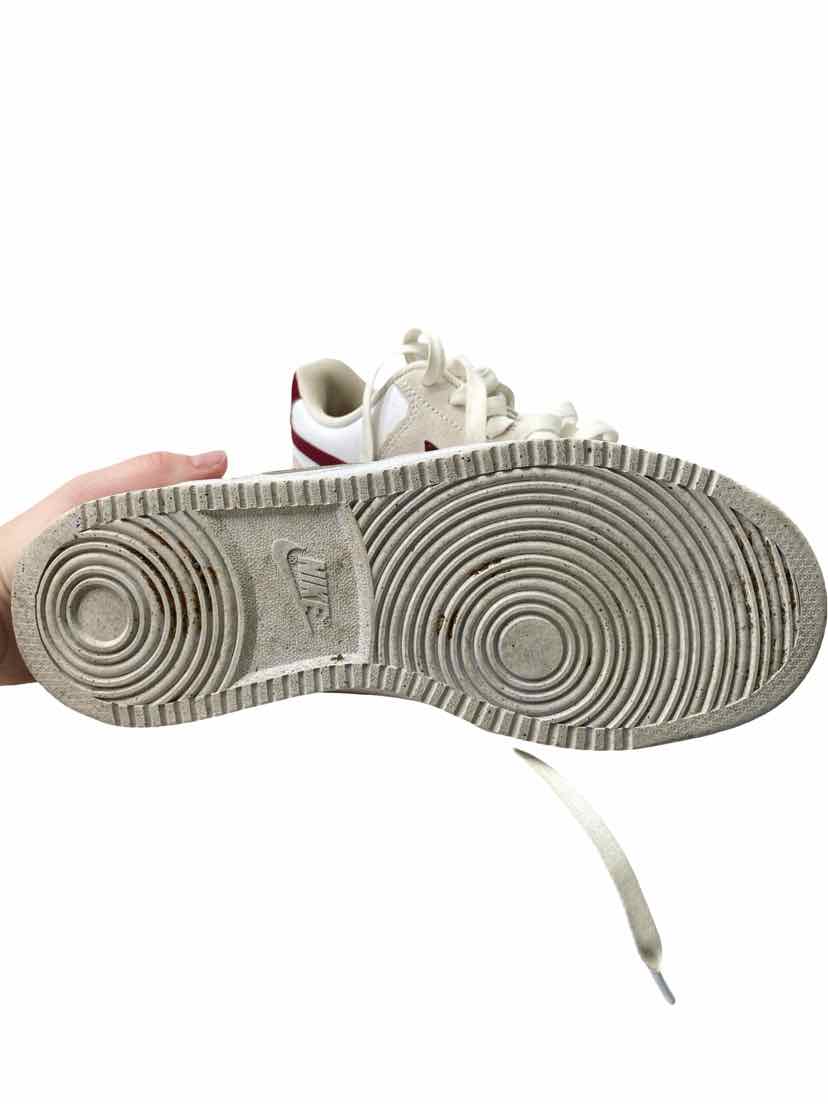 Nike Ladies Size 8 Shoes