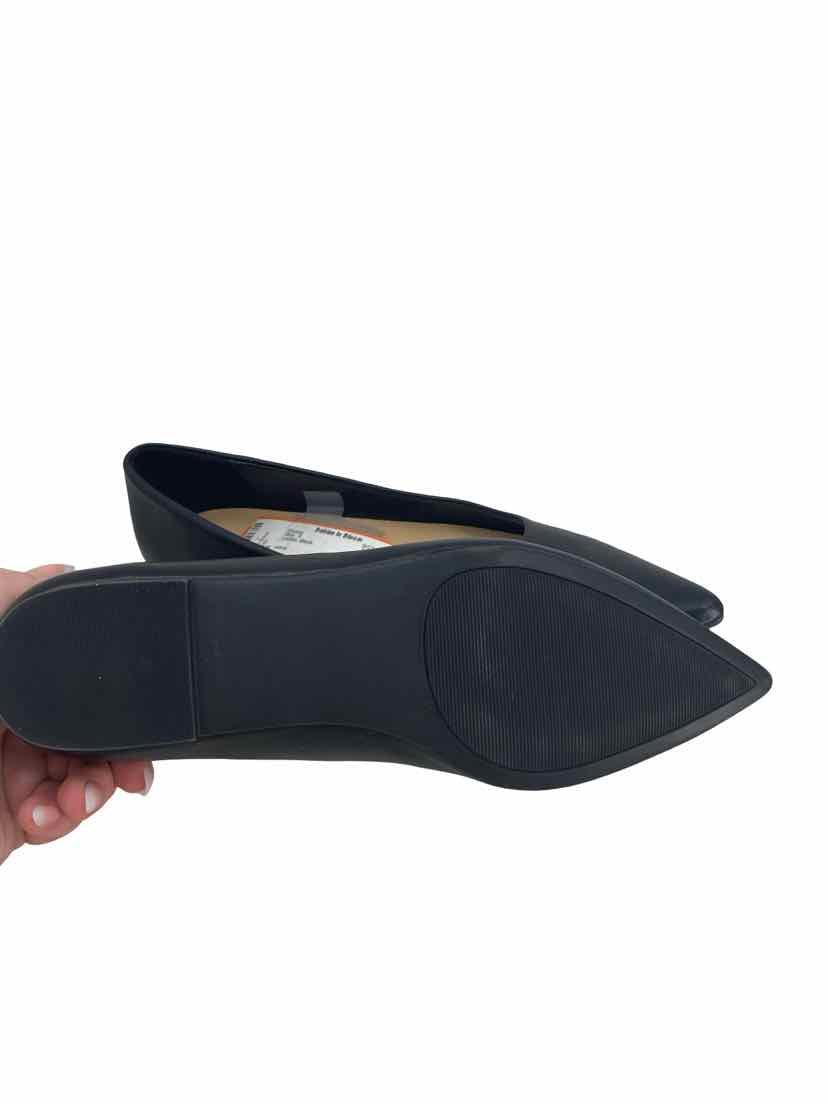 xoxo Ladies Size 6 Shoes
