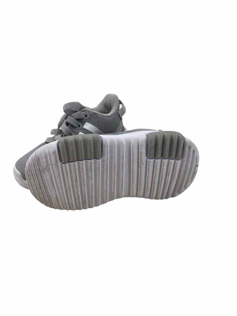Adidas Kids Size 4 Shoes