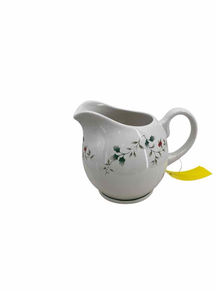 Pfaltzgraff White Winterberry Pitcher