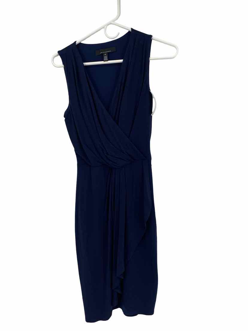 White House Black Market Ladies Size 00 Dress