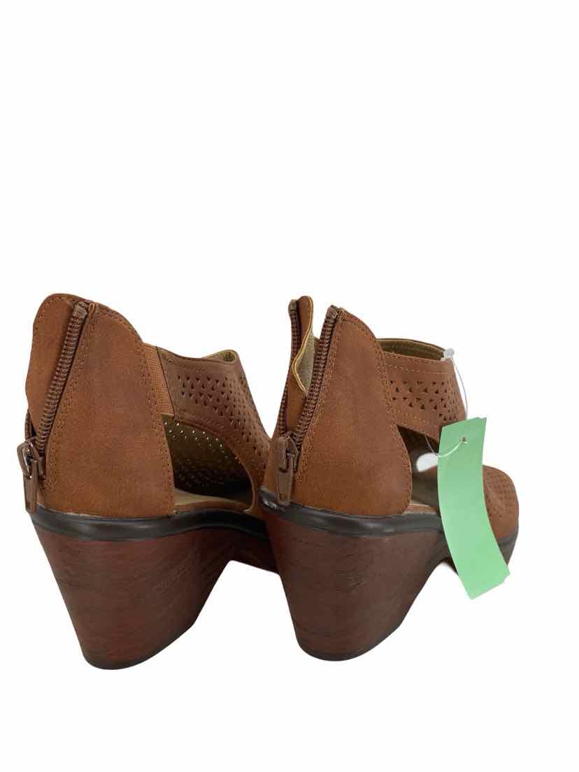 Soul Naturalizer Ladies Size 7.5 Shoes
