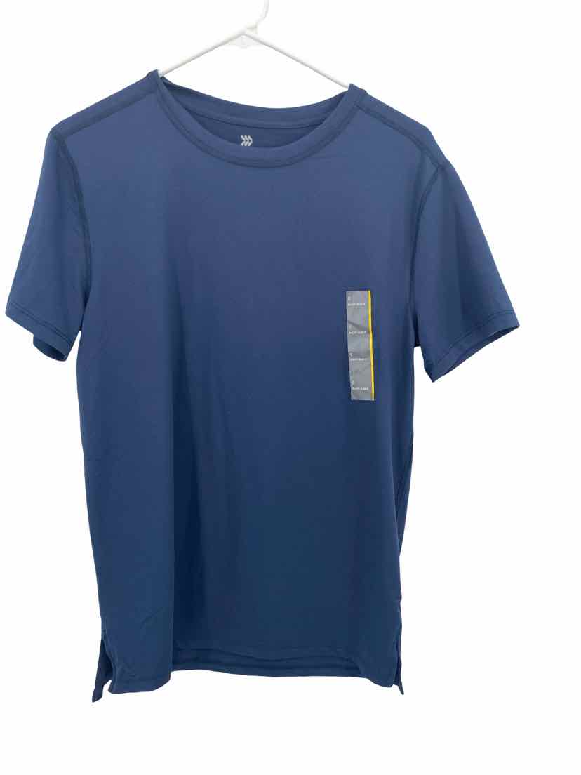 All in Motion Ladies Size Small Shirt