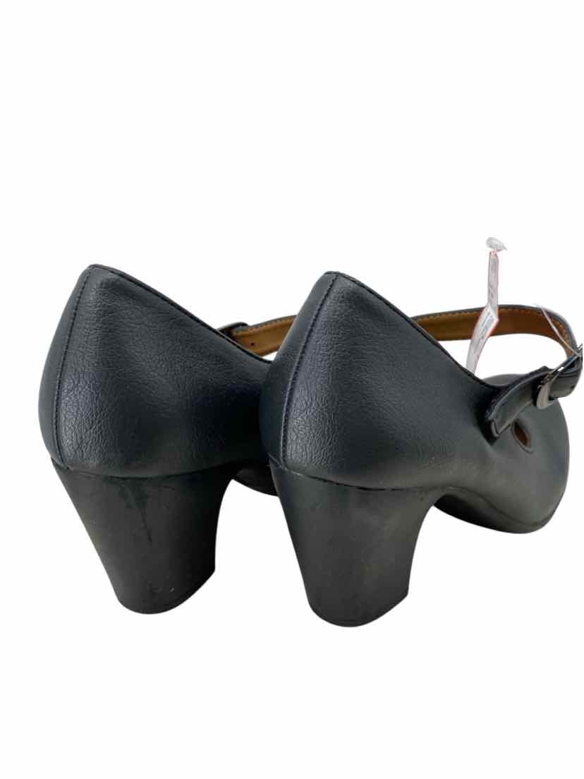 Sofft Ladies Size 8 Shoes